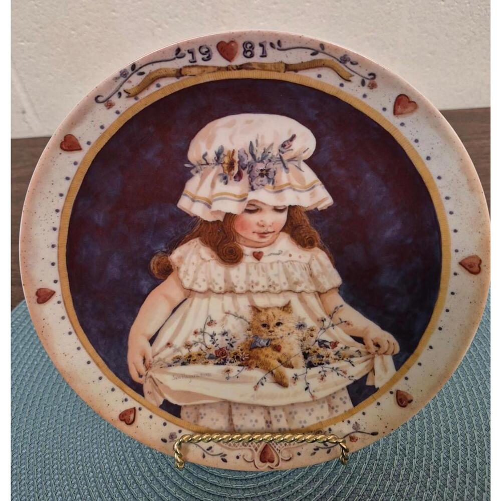 1981 Hearts and Flowers Collector Plate by Jan Hagara